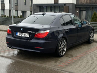 BMW 5 Series foto 4