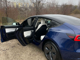 Tesla Model 3 foto 7