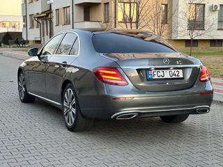 Mercedes E-Class foto 3