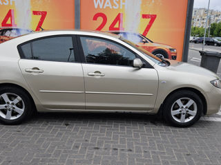 Mazda 3 foto 2