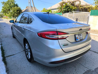 Ford Fusion foto 4