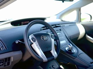 Toyota Prius Automat 1.8  Hybrid  от 18euro foto 5