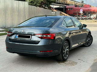 Skoda Superb foto 4