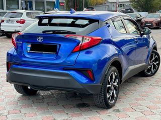 Toyota C-HR foto 4