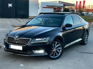 Skoda Superb foto 2