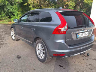 Volvo XC60 foto 2