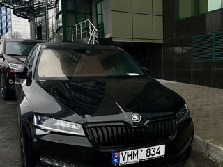 Skoda Superb foto 2