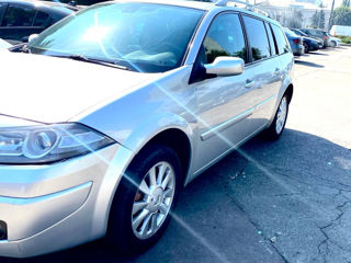 Renault Megane foto 2