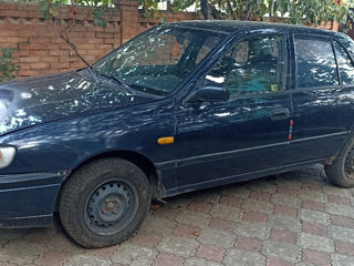 Nissan Sunny foto 6