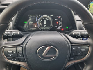 Lexus UX foto 14