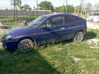 Mazda 323 foto 3