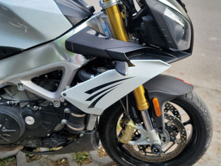 Aprilia Tuono V4