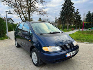 Volkswagen Sharan foto 2