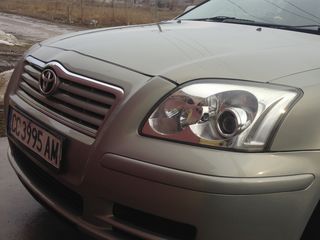 Toyota Avensis foto 4