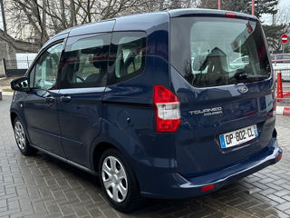 Ford Tourneo Courier foto 6