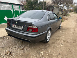 BMW 5 Series foto 3