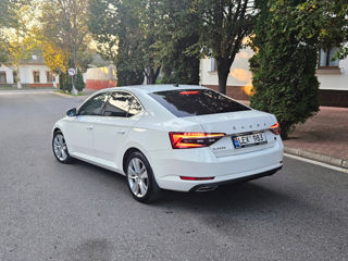 Skoda Superb foto 4