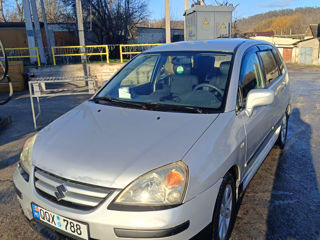 Suzuki Liana foto 3