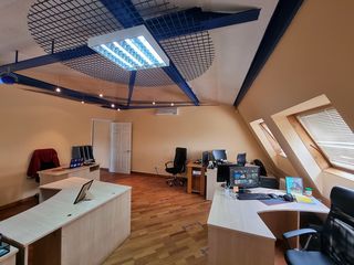 Chirie birou 100m2, central, 3-camere, euro reparatie, etajul 3, Mihai Eminescu colț M.Varlaam foto 10