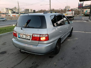 KIA Carens foto 4