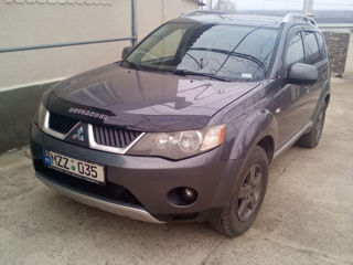 Mitsubishi Outlander foto 3