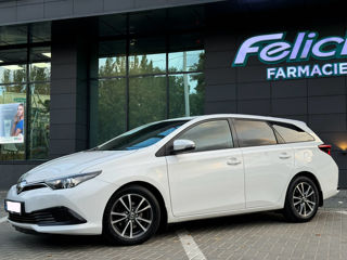 Toyota Auris foto 1