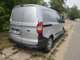 Ford Transit Courier foto 6