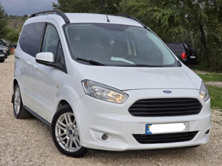 Ford Tourneo Courier foto 1