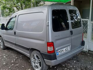 Peugeot foto 8