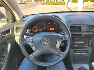 Toyota Avensis foto 10