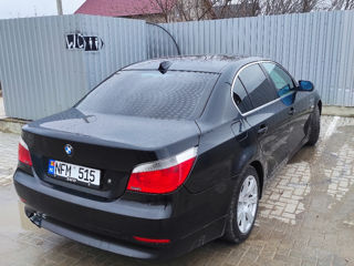 BMW 5 Series foto 2