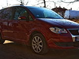 Volkswagen Touran foto 2