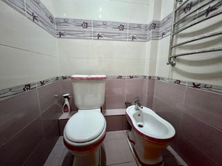 Apartament cu 2 camere, 80 m², Centru, Chișinău foto 8