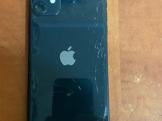 Vând IPhone 11 urgent foto 3