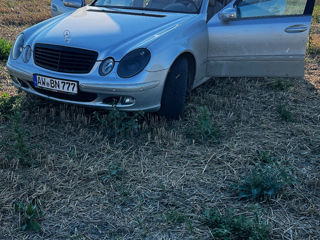 Mercedes E-Class foto 4