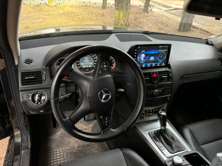 Mercedes C-Class foto 4