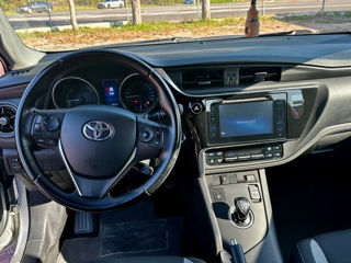 Toyota Auris foto 8