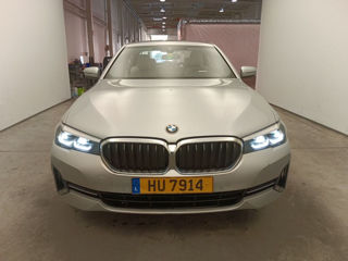 BMW 5 Series foto 2