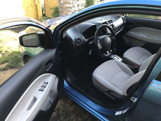 Mitsubishi Mirage foto 8