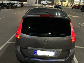 Renault Grand Scenic foto 8