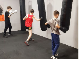 Секции для подростков: бокс (boxing), кикбоксинг (kickboxing), муай тай (muay thai)