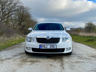 Skoda Superb foto 2