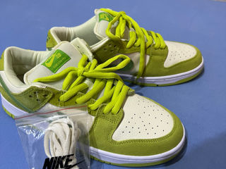 Nike SB Dunk Low Green Apple