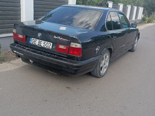 BMW 5 Series foto 5