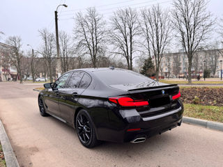 BMW 5 Series foto 6