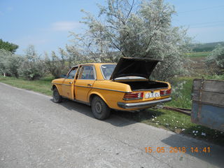 Mercedes Series (W123) foto 4