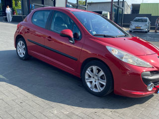 Peugeot 207 foto 2