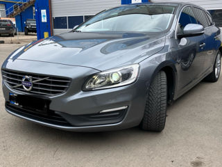 Volvo V60 foto 1