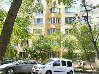 Apartament cu 2 camere, 55 m², Botanica, Chișinău foto 9