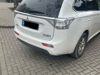 Mitsubishi Outlander foto 4